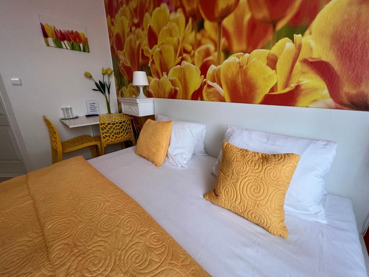 U Svateho Urbana Hotel Микулов Екстериор снимка