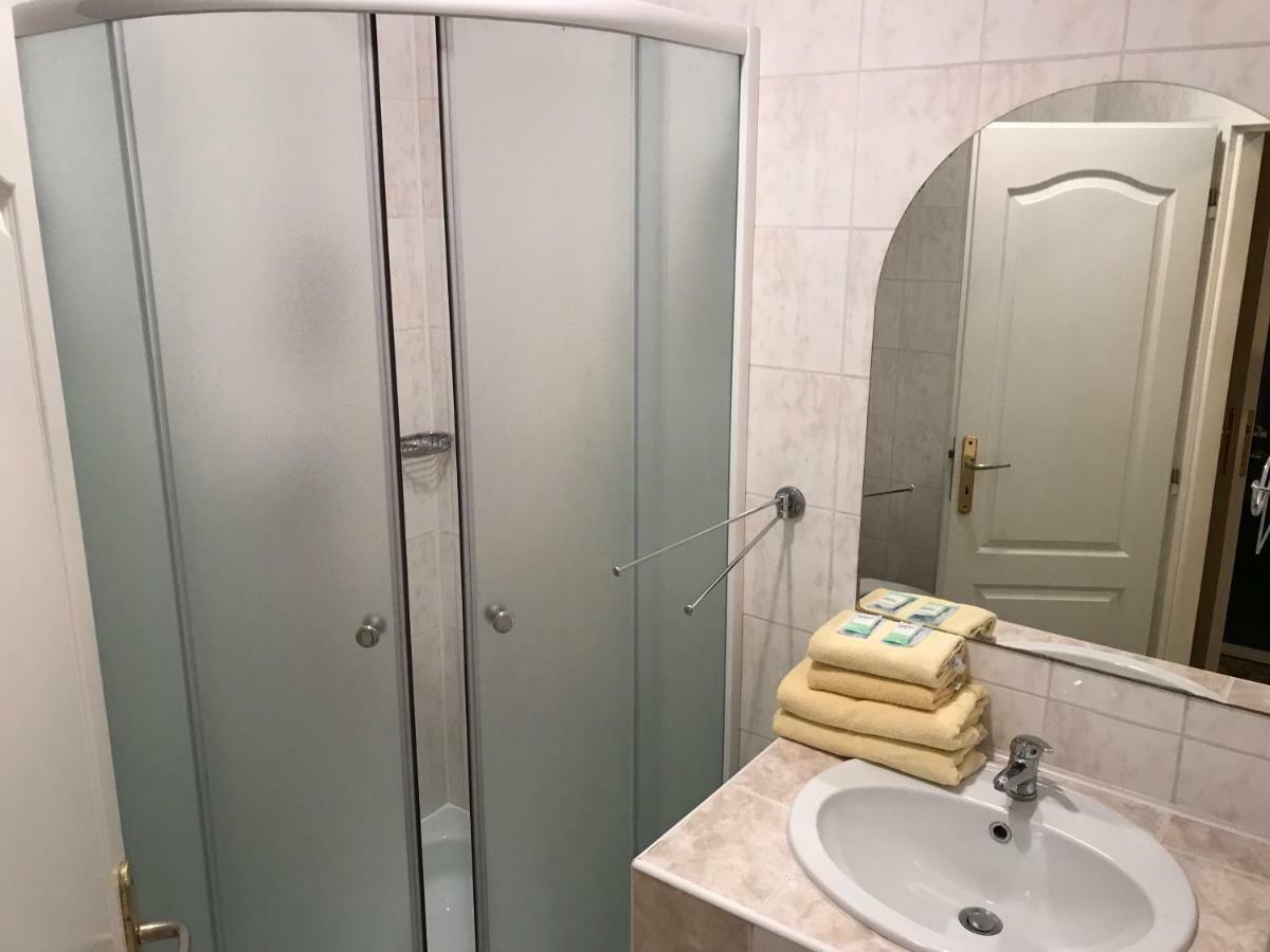 U Svateho Urbana Hotel Микулов Екстериор снимка