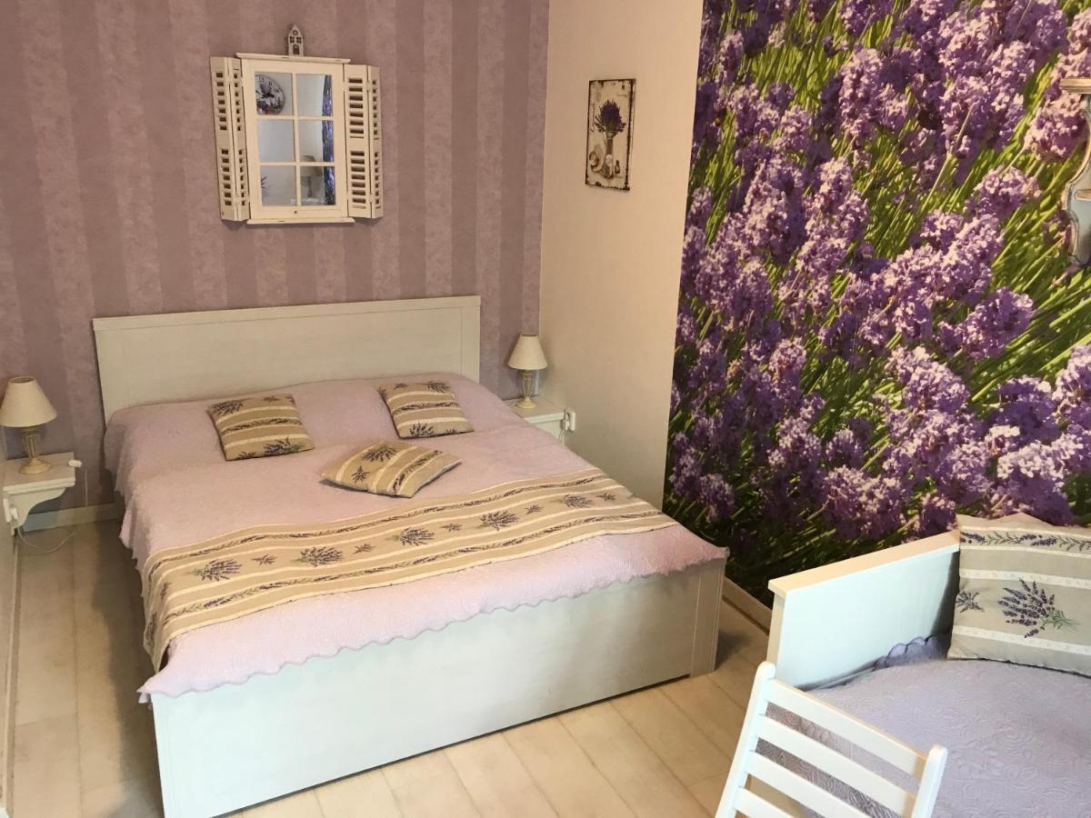 U Svateho Urbana Hotel Микулов Екстериор снимка